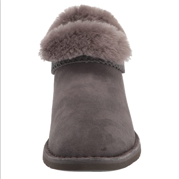 UGG - McKay Boot - Picture 2 of 8